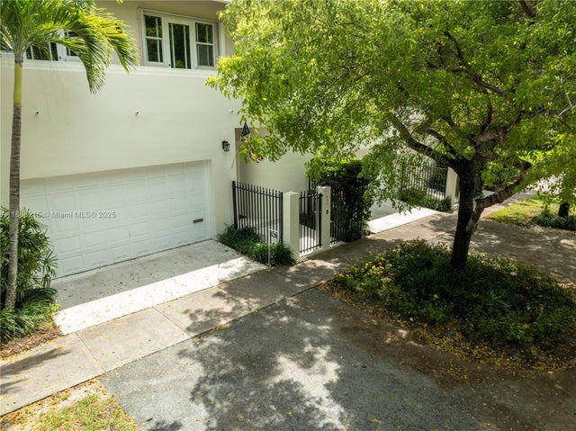 2 of 42 - 602 Malaga Ave B, Coral Gables, FL