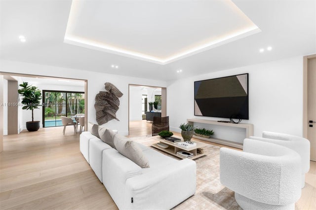 2 of 35 - 3883 Wood Ave, Miami, FL