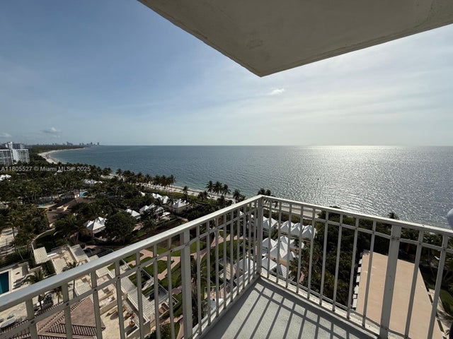 1 of 39 - 881 Ocean Dr 13h, Key Biscayne, FL