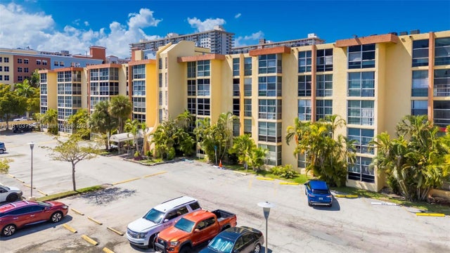 1 of 28 - 210 172nd St 438, Sunny Isles Beach, FL