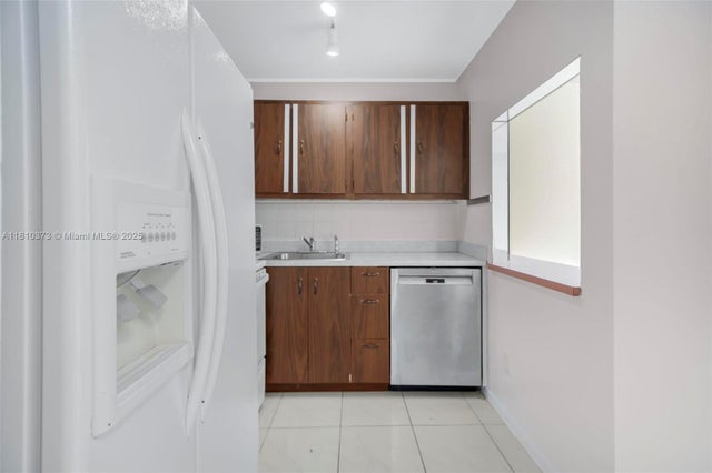 2 of 28 - 210 172nd St 438, Sunny Isles Beach, FL