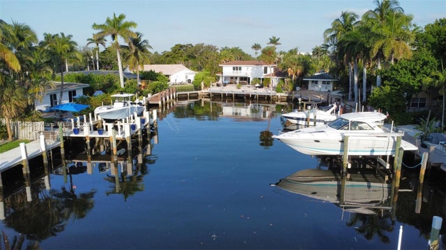 1 of 34 - 2908 Bayview Dr, Fort Lauderdale, FL