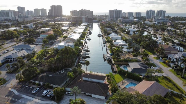 3 of 34 - 2908 Bayview Dr, Fort Lauderdale, FL