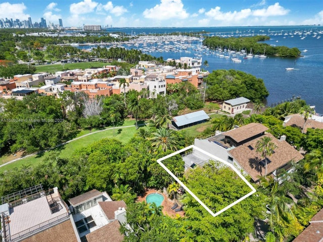 4 of 37 - 3169 Via Abitare Way 6, Miami, FL