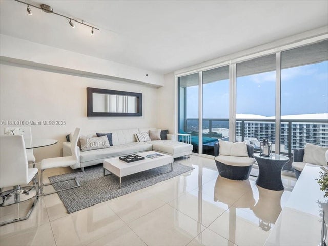 4 of 34 - 1830 S Ocean Dr 5009, Hallandale Beach, FL