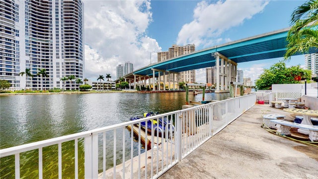 2 of 17 - 19140 N Bay Rd, Sunny Isles Beach, FL