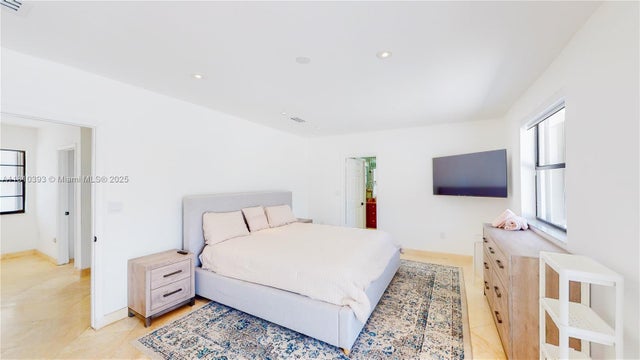 4 of 17 - 19140 N Bay Rd, Sunny Isles Beach, FL