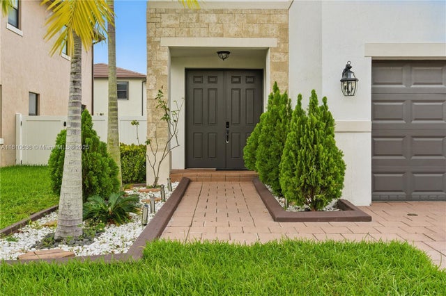 2 of 36 - 3534 W 106th St, Hialeah, FL