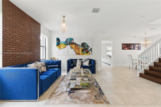 3 of 36 - 3534 W 106th St, Hialeah, FL