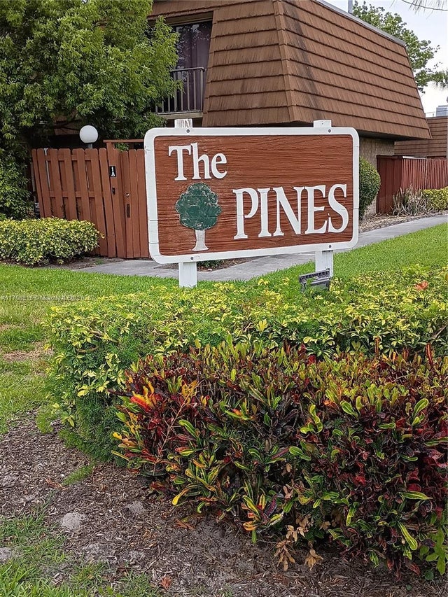 2 of 8 - 1302 Nebraska Ave 1, Fort Pierce, FL