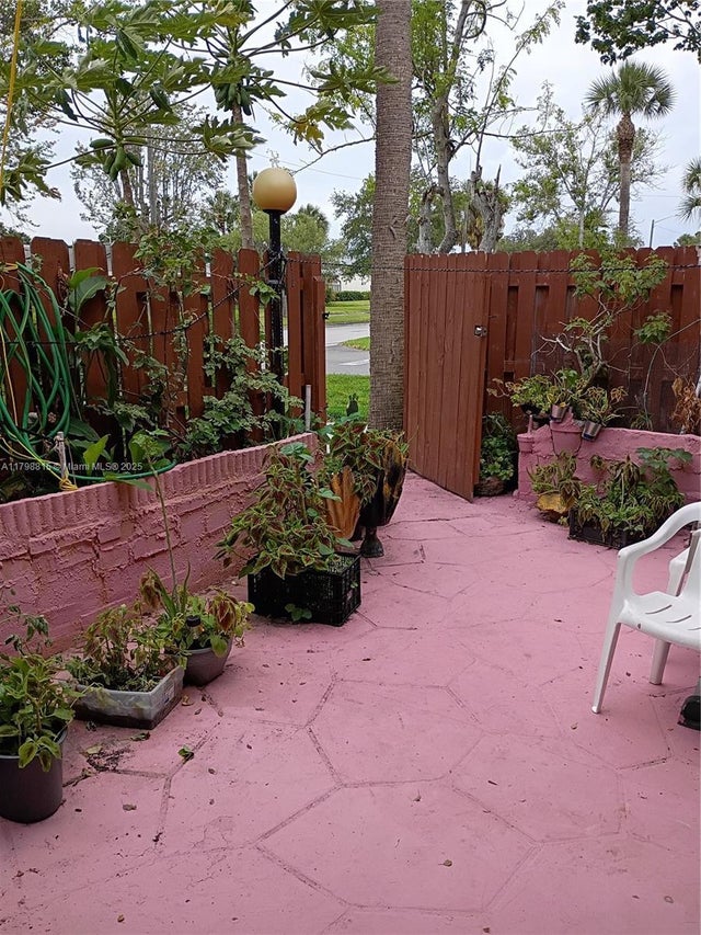 4 of 8 - 1302 Nebraska Ave 1, Fort Pierce, FL