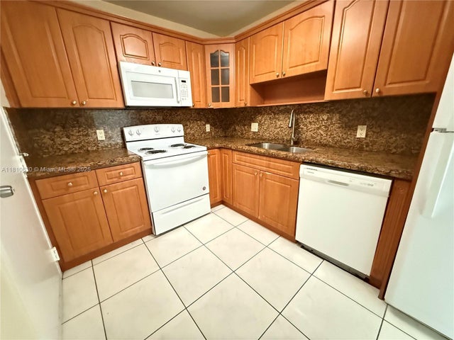 4 of 11 - 400 Kings Point Dr 318, Sunny Isles Beach, FL