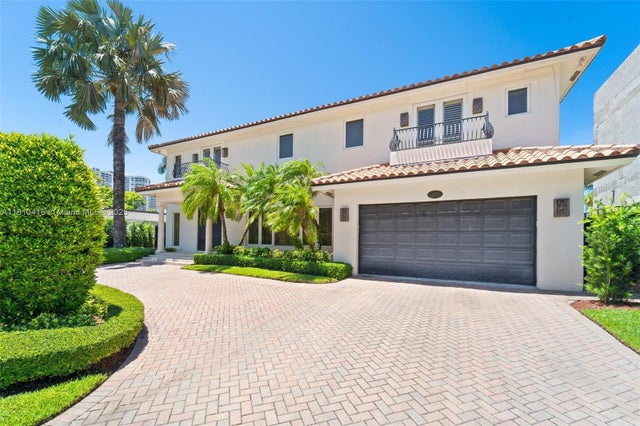 3 of 36 - 275 189th Ter, Sunny Isles Beach, FL