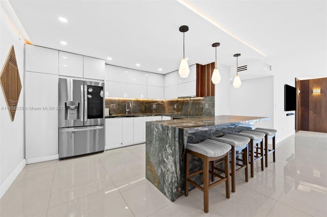 5 of 34 - 1501 S Ocean Dr 1005, Hollywood, FL