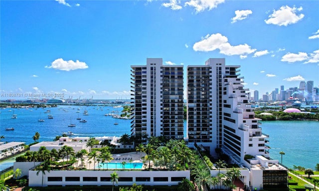 1 of 5 - 1000 Venetian Way 114, Miami, FL
