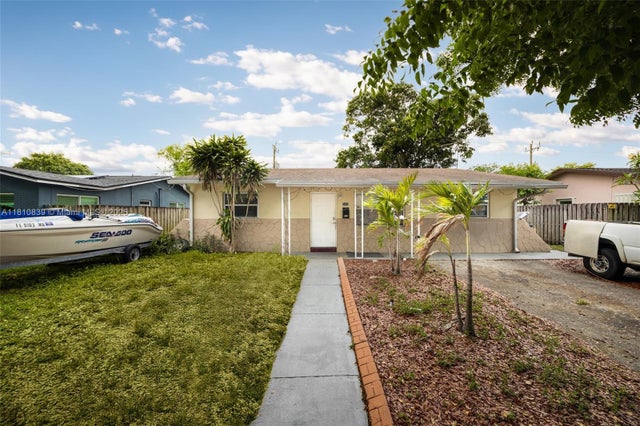 2 of 13 - 3430 N 65th Ave, Hollywood, FL