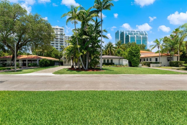 2 of 43 - 4250 Bay Point Rd, Miami, FL