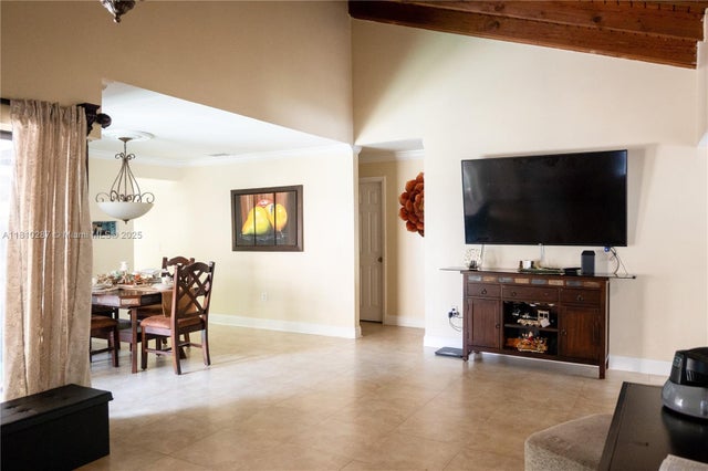 4 of 27 - 13284 Sw 108th St Cir, Miami, FL