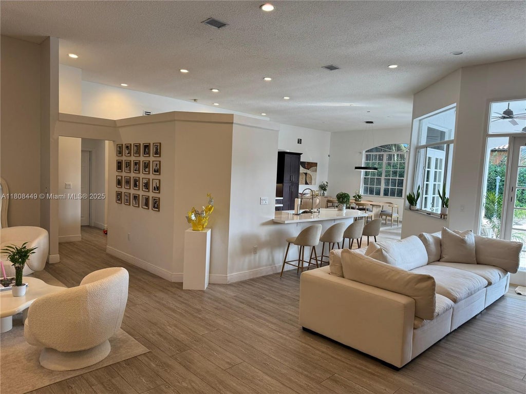 14601 Sw 99th Ave, Miami