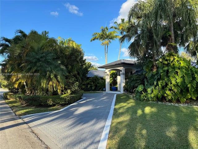 4 of 23 - 14601 Sw 99th Ave, Miami, FL