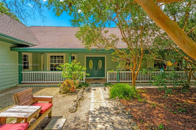 1 of 32 - 15820 Sw 250th St, Homestead, FL