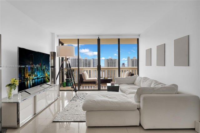 3 of 57 - 1000 Island Blvd 2508, Aventura, FL
