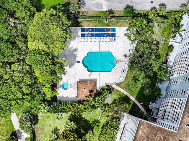 4 of 17 - 3800 Hillcrest Dr 903, Hollywood, FL
