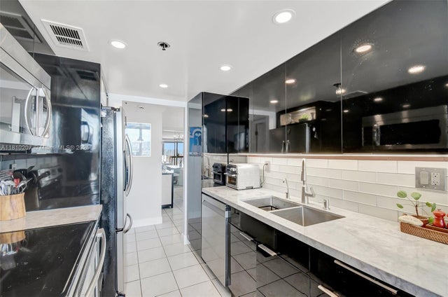 5 of 39 - 210 174th St 2212, Sunny Isles Beach, FL