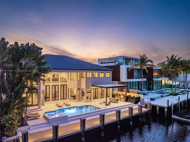 3 of 67 - 324 Coconut Isle Dr, Fort Lauderdale, FL