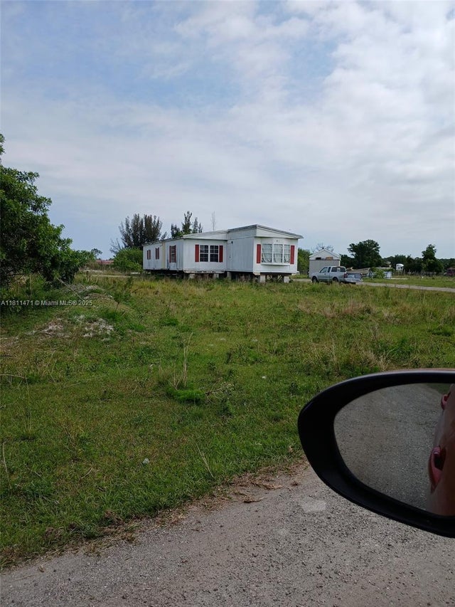 2 of 15 - 310 N Ffa Rd, Fort Pierce, FL