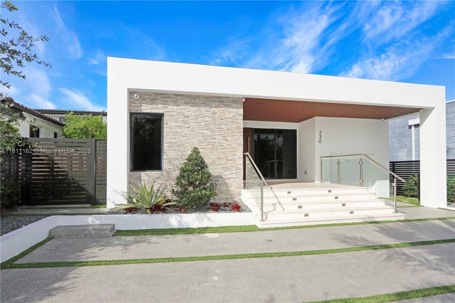 3 of 37 - 330 Sw 19th Rd, Miami, FL