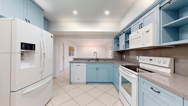 5 of 50 - 275 W 63rd St, Hialeah, FL