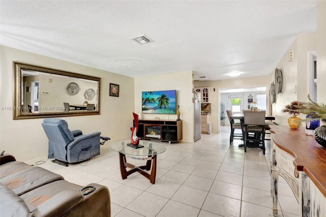 5 of 33 - 4035 N 110th Ave N, West Palm Beach, FL