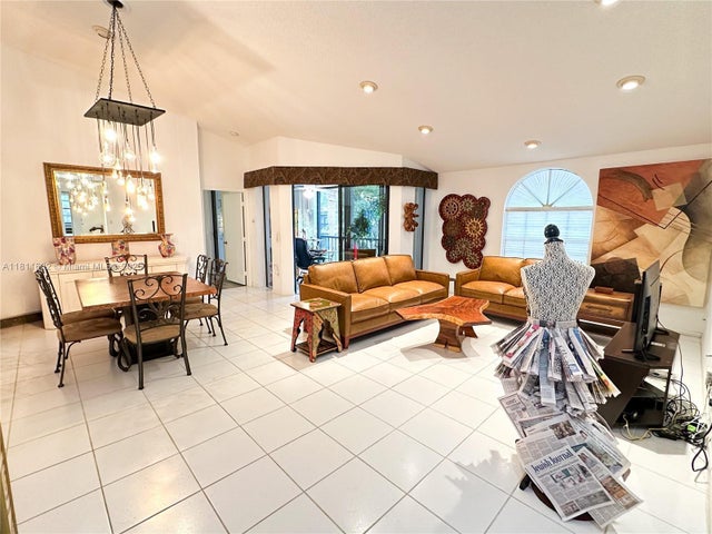 3 of 52 - 5154 Floria Dr O, Boynton Beach, FL