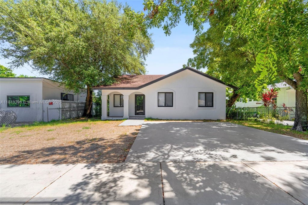 1360 Nw 59th St, Miami