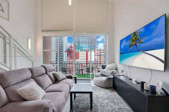 1 of 15 - 244 Biscayne Blvd 644, Miami, FL