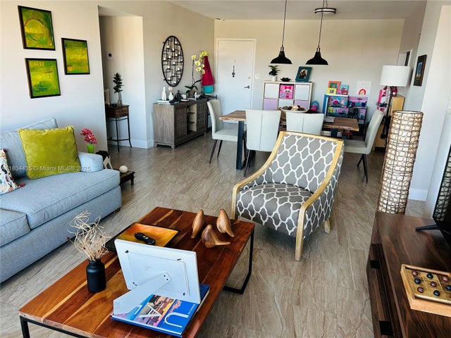 5 of 24 - 575 Crandon Blvd 808, Key Biscayne, FL