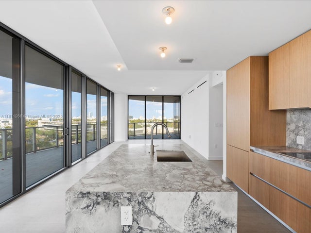 3 of 46 - 500 Alton Rd 805, Miami Beach, FL