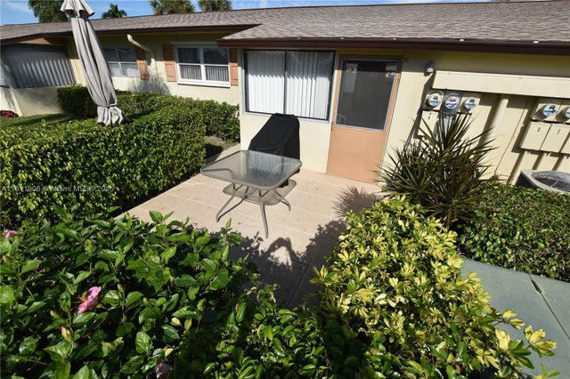 2 of 33 - 2862 W Crosley Dr C, West Palm Beach, FL