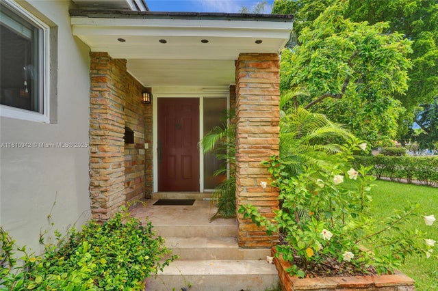 2 of 26 - 5620 Alhambra Cir, Coral Gables, FL
