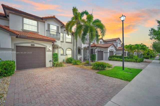 3 of 46 - 9741 Darlington Pl, Cooper City, FL