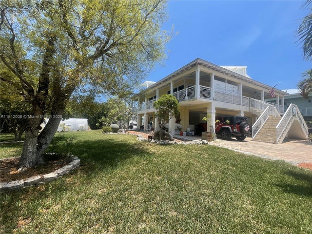 3 of 14 - 894 Ellen Dr, Key Largo, FL