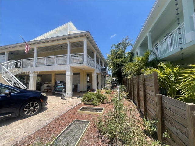 4 of 14 - 894 Ellen Dr, Key Largo, FL