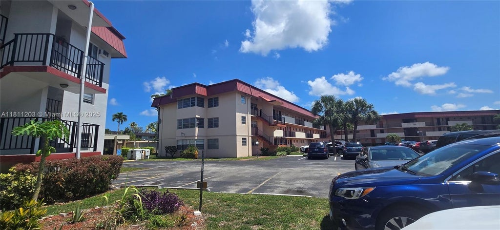 1400 Ne 191st St 225, Miami