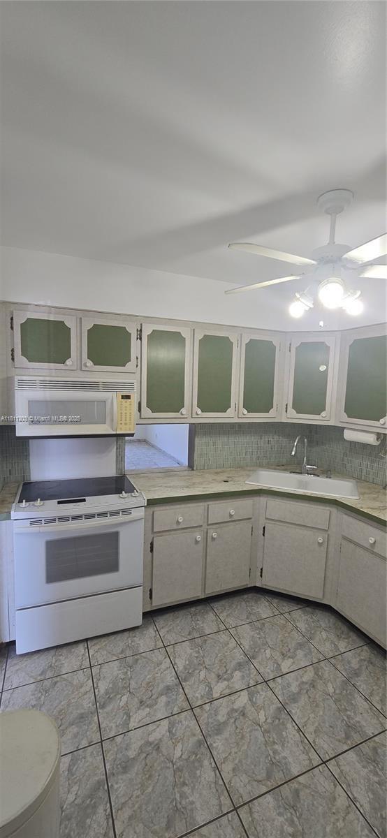 3 of 9 - 1400 Ne 191st St 225, Miami, FL
