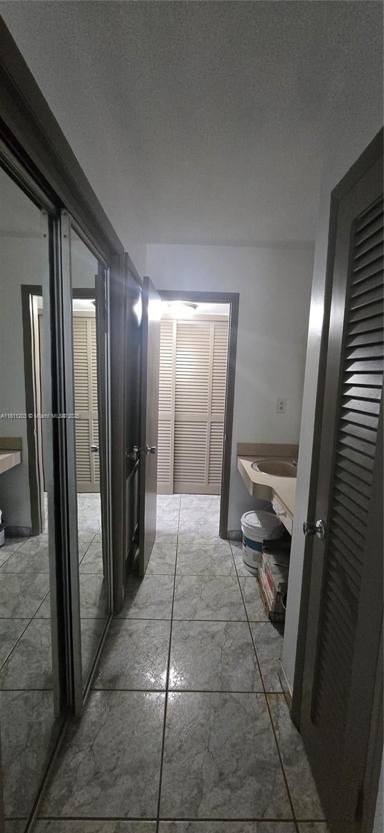 5 of 9 - 1400 Ne 191st St 225, Miami, FL