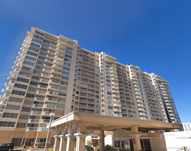 1 of 21 - 18051 Biscayne Blvd 1505, Aventura, FL