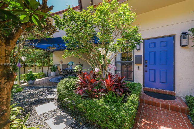1 of 41 - 725 Biltmore Ct, Coral Gables, FL