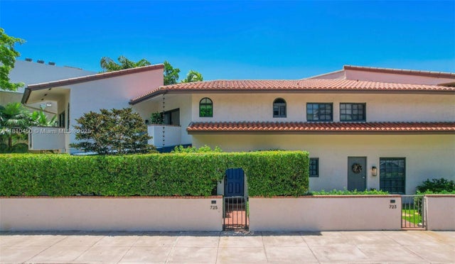 2 of 41 - 725 Biltmore Ct, Coral Gables, FL
