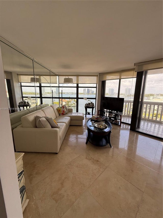 2 of 15 - 1000 Island Blvd 911, Aventura, FL